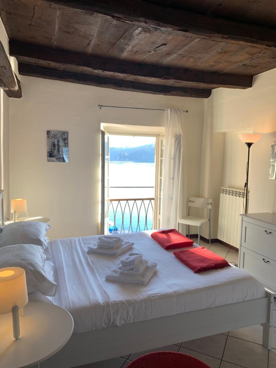 -Ortaflats- Appartamenti Imbarcadero & Palazzotto 奥尔塔圣朱利奥 外观 照片